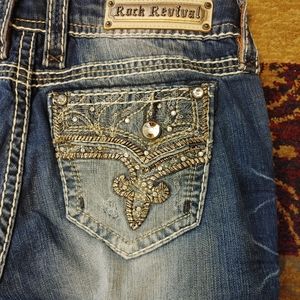 NWOT Ladies Rock Revival Easy Crop Jeans Size 29